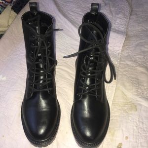 Combat boots